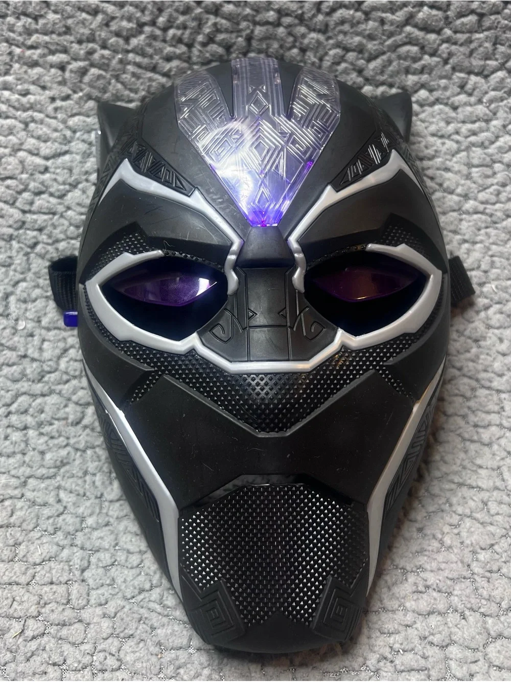 Marvel Black Panther Vibranium Power FX Mask Black And Purple With Lights